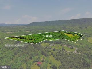 1909 SPOHRS RD, Berkeley Springs, WV 25411