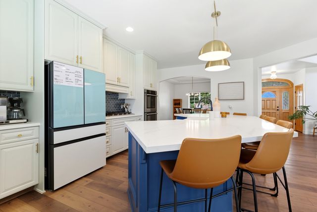 1646 S Bluegrass Court, Visalia, CA 93277