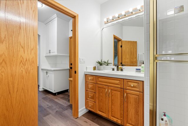 1646 S Bluegrass Court, Visalia, CA 93277