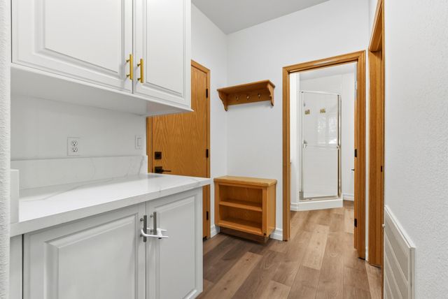 1646 S Bluegrass Court, Visalia, CA 93277