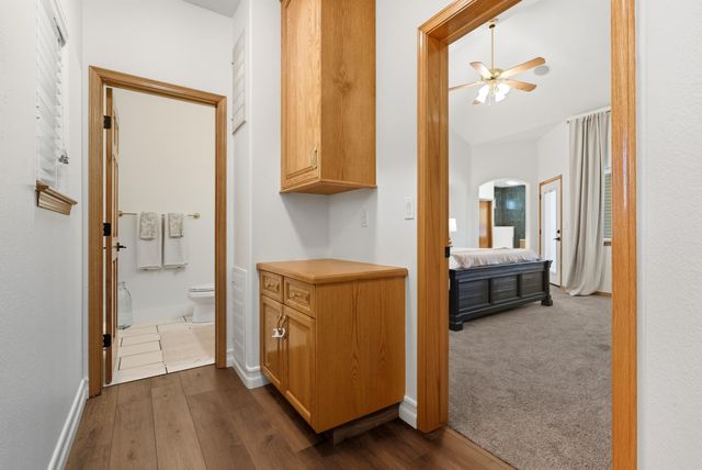 1646 S Bluegrass Court, Visalia, CA 93277