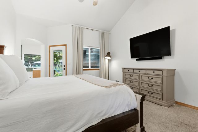 1646 S Bluegrass Court, Visalia, CA 93277