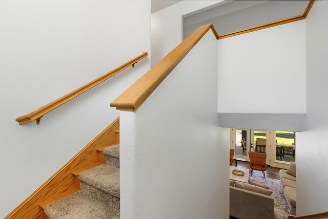 1646 S Bluegrass Court, Visalia, CA 93277