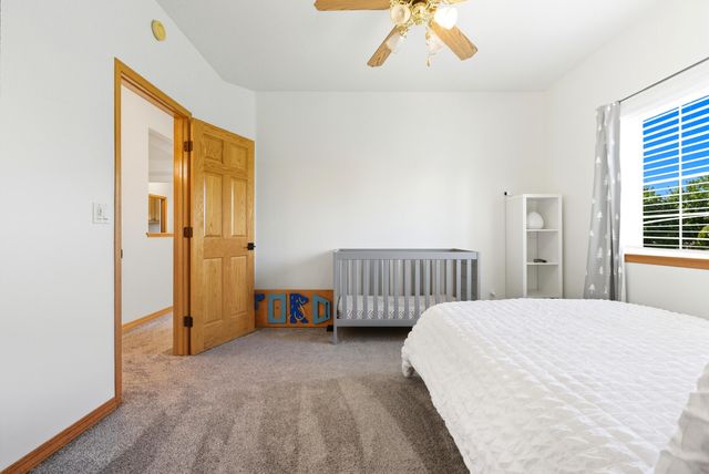 1646 S Bluegrass Court, Visalia, CA 93277