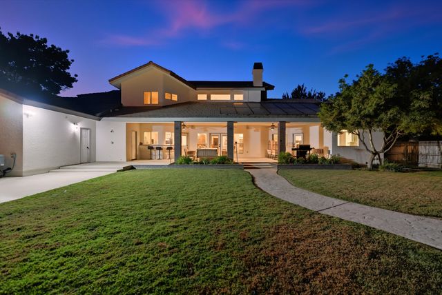 1646 S Bluegrass Court, Visalia, CA 93277