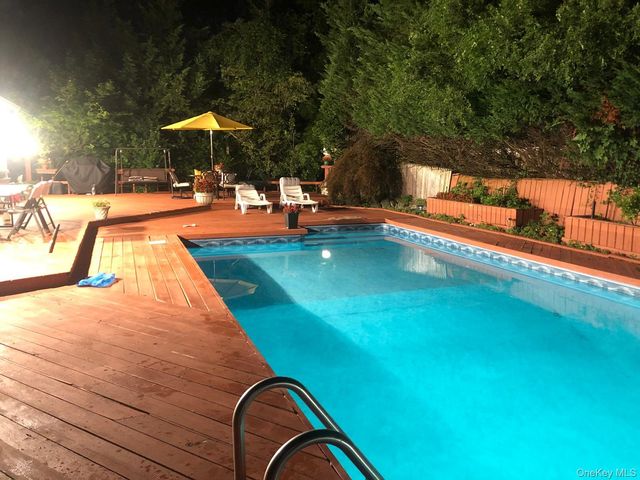 74 Rockland Drive, Jericho, NY 11753