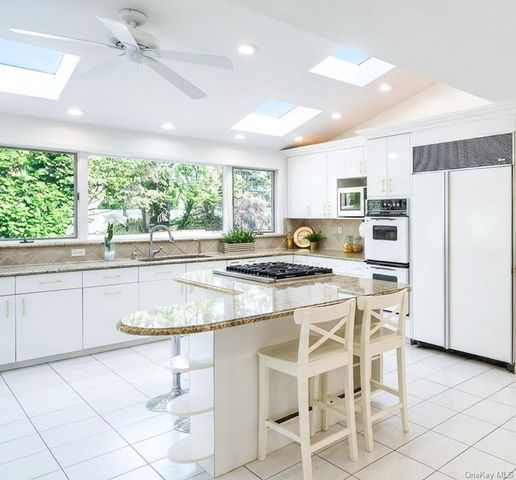 74 Rockland Drive, Jericho, NY 11753