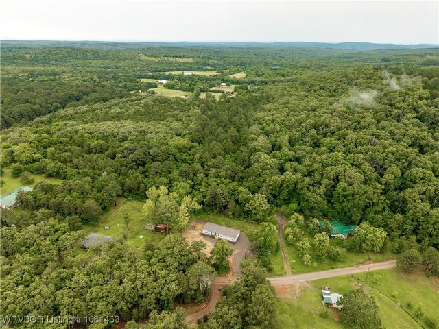 1635 Burchfiel Mountain Trail, Cedarville, AR 72932