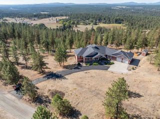 6708 E Matthew Ln, Chattaroy, WA 99003