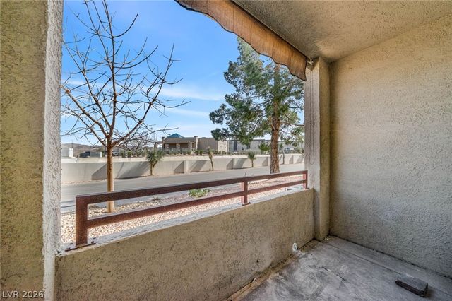 520 Arrowhead Trail 1411, Henderson, NV 89015