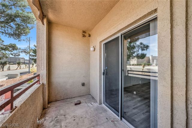 520 Arrowhead Trail 1411, Henderson, NV 89015