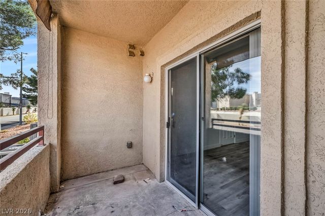 520 Arrowhead Trail 1411, Henderson, NV 89015