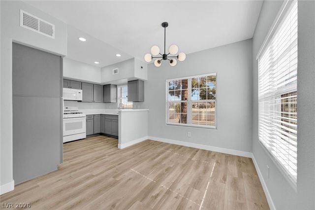 520 Arrowhead Trail 1411, Henderson, NV 89015