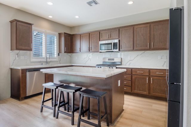 1508 Founders Point Dr, Modesto, CA 95356