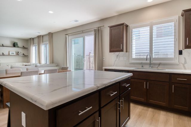 1508 Founders Point Dr, Modesto, CA 95356