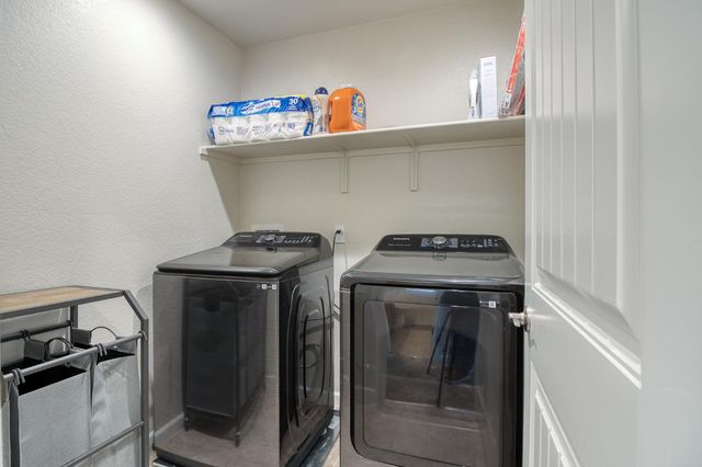 1508 Founders Point Dr, Modesto, CA 95356