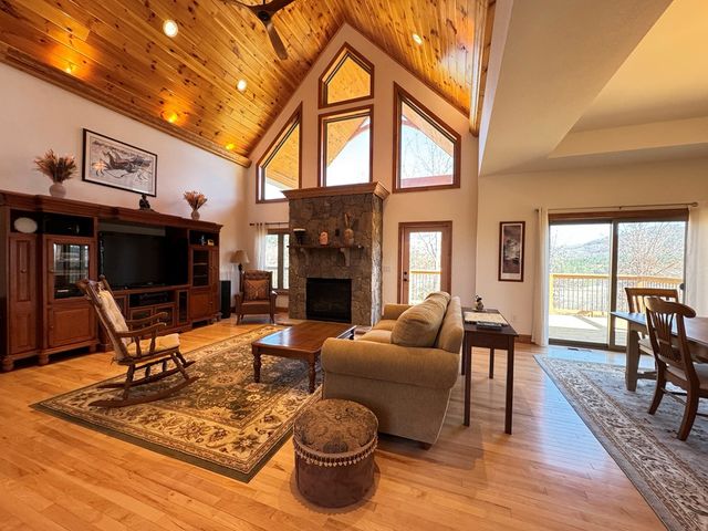 335 Northshore Drive, Blairsville, GA 30512