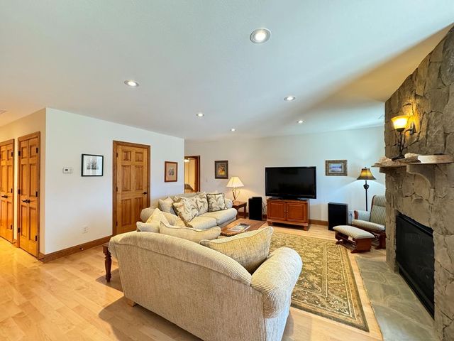 335 Northshore Drive, Blairsville, GA 30512