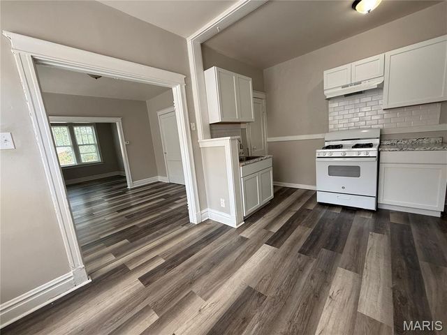 5516 S Grand Boulevard, St Louis, MO 63111