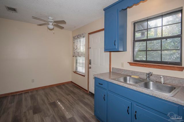 496 Lownde, Pensacola, FL 32507