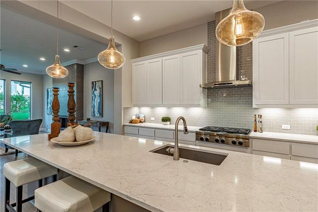 511 Woodside TER, Lakeway, TX 78738