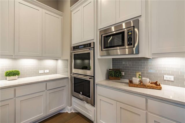 511 Woodside TER, Lakeway, TX 78738
