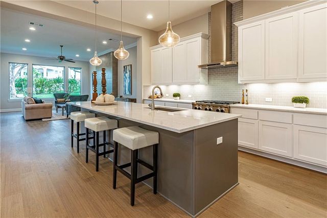 511 Woodside TER, Lakeway, TX 78738