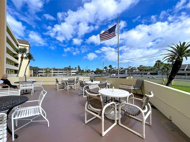 4650 COVE CIRCLE 209, St Petersburg, FL 33708