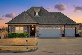 7323 E Oak Ridge Street, Broken Arrow, OK 74014
