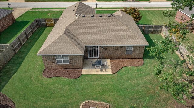 3839 W Mahogany Drive, Fayetteville, AR 72704