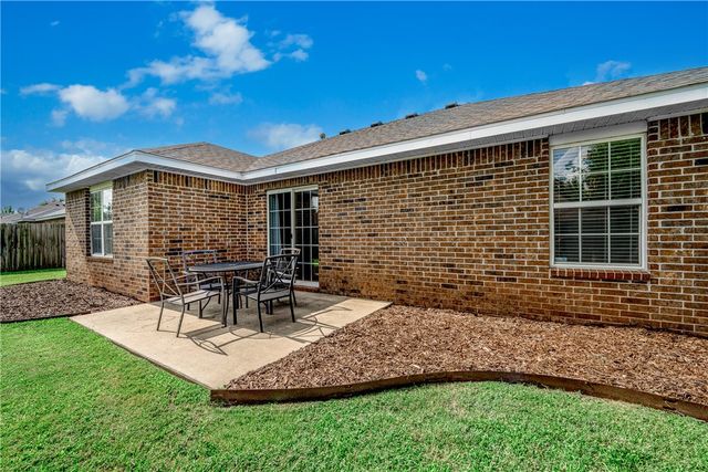 3839 W Mahogany Drive, Fayetteville, AR 72704