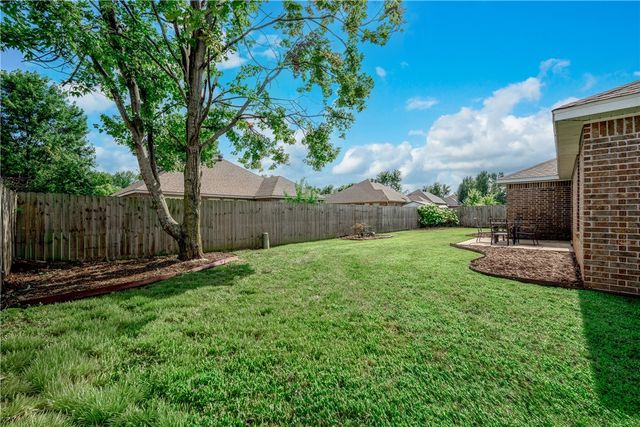 3839 W Mahogany Drive, Fayetteville, AR 72704
