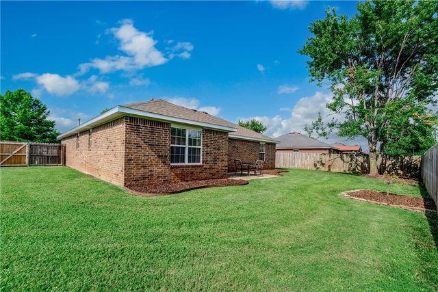 3839 W Mahogany Drive, Fayetteville, AR 72704