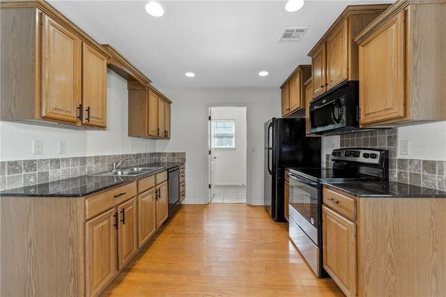 3839 W Mahogany Drive, Fayetteville, AR 72704