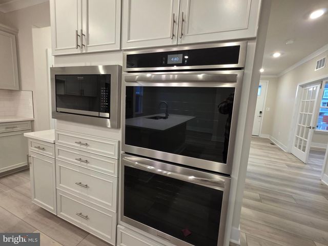 6604 QUEENSBURY ST, Middle River, MD 21220