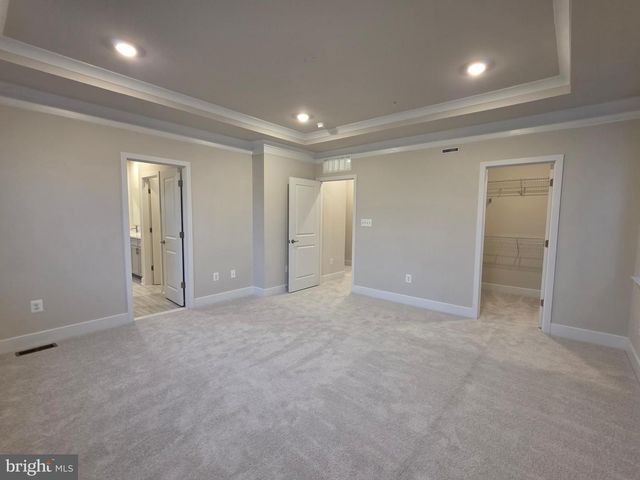 6604 QUEENSBURY ST, Middle River, MD 21220