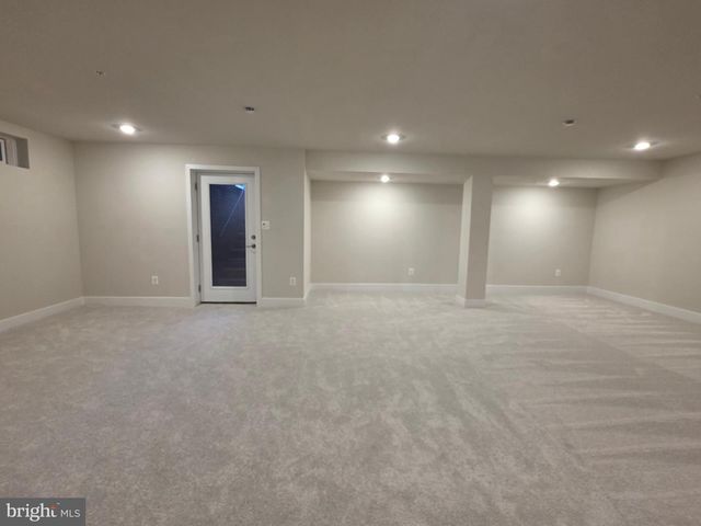 6604 QUEENSBURY ST, Middle River, MD 21220