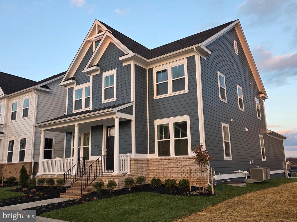 6604 QUEENSBURY ST, Middle River, MD 21220