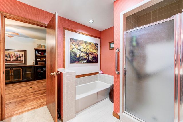 212 Overlook CT, Wimberley, TX 78676