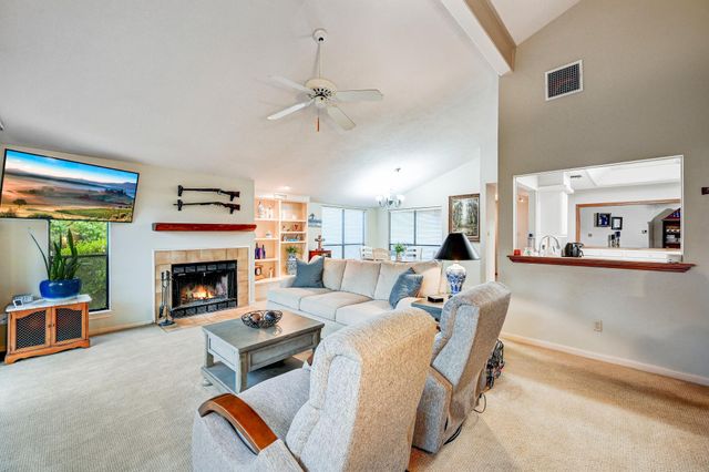 212 Overlook CT, Wimberley, TX 78676