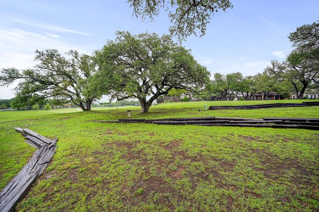 212 Overlook CT, Wimberley, TX 78676