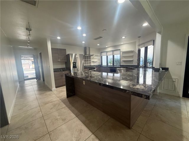 2208 Plaza Del Puerto, Las Vegas, NV 89102