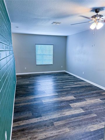 909 MEADOW GLADE DRIVE, Ruskin, FL 33570