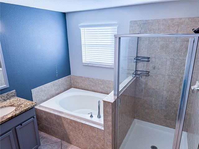 909 MEADOW GLADE DRIVE, Ruskin, FL 33570