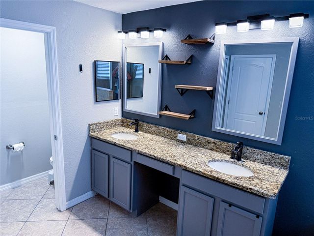 909 MEADOW GLADE DRIVE, Ruskin, FL 33570