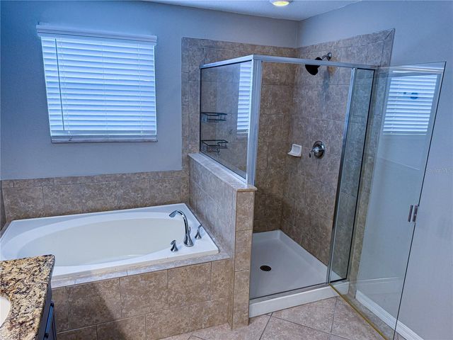 909 MEADOW GLADE DRIVE, Ruskin, FL 33570