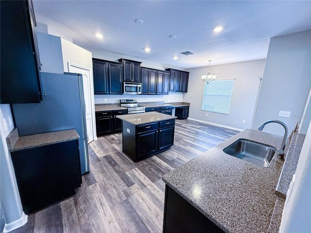 909 MEADOW GLADE DRIVE, Ruskin, FL 33570