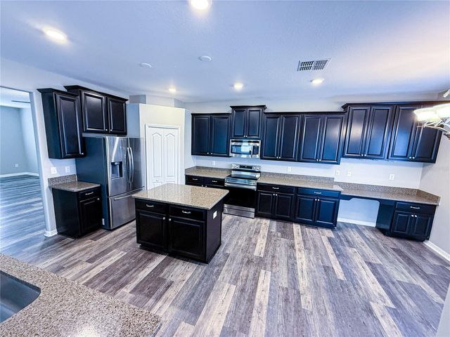 909 MEADOW GLADE DRIVE, Ruskin, FL 33570