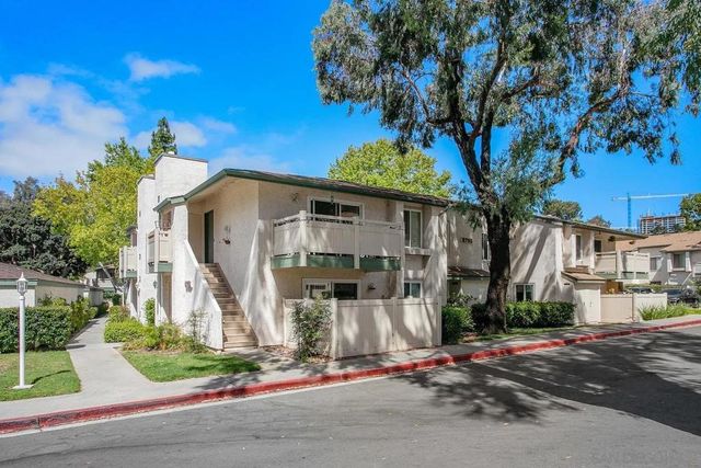 8795 Gilman Dr C, San Diego, CA 92037