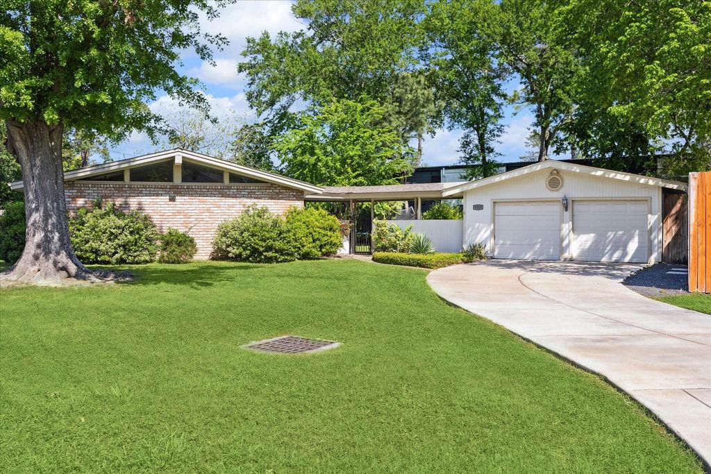 1515 Durango Drive, Houston, TX 77055